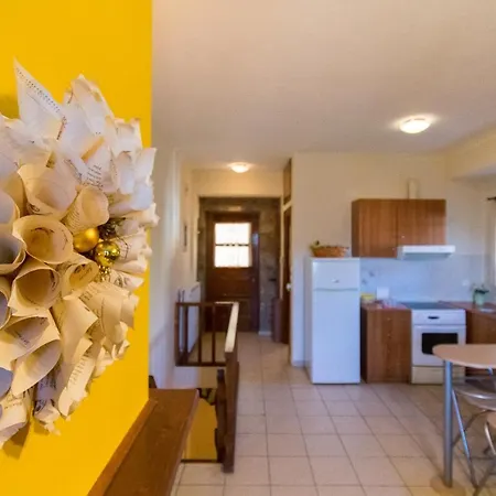 Katsarou Apartments Arachova Extérieur photo