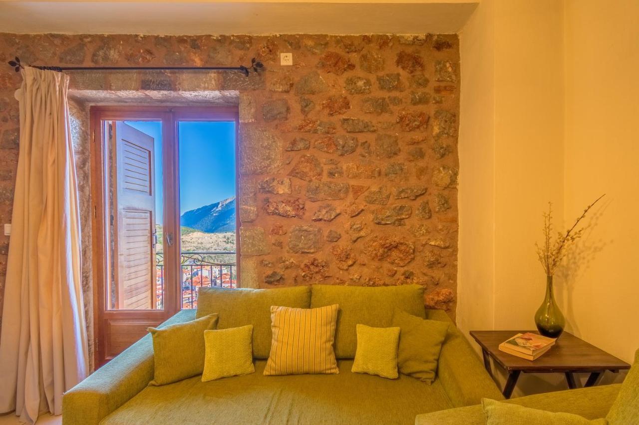 Katsarou Apartment *